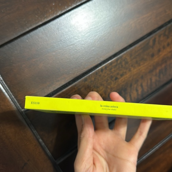 La Reina Azteca Eye Shadow Palette Kara Beauty multicolor eyeshadow palette - Picture 13 of 14